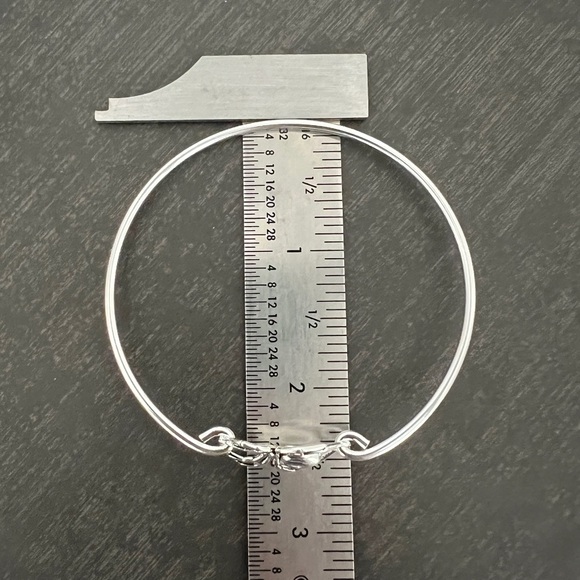 Sterling silver spider cuff bracelet - Picture 8 of 9